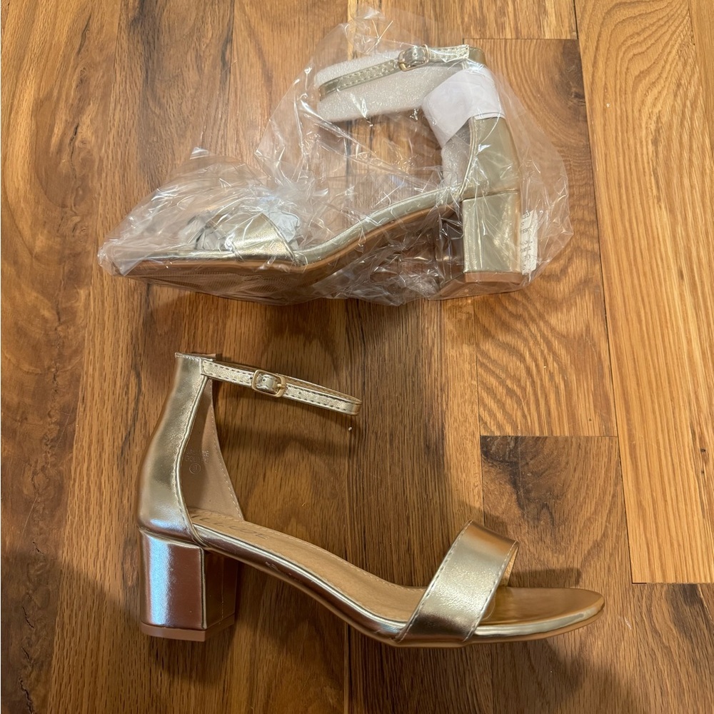 Never worn gold heels